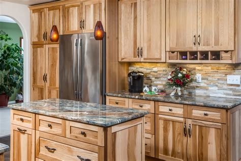 hickory kitchen cabinets